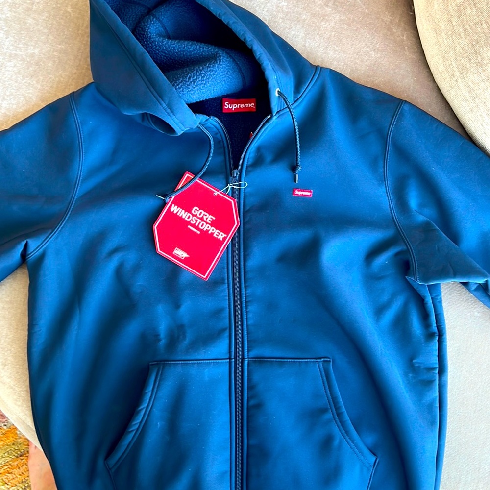 New Supreme wind stopper large navy coat